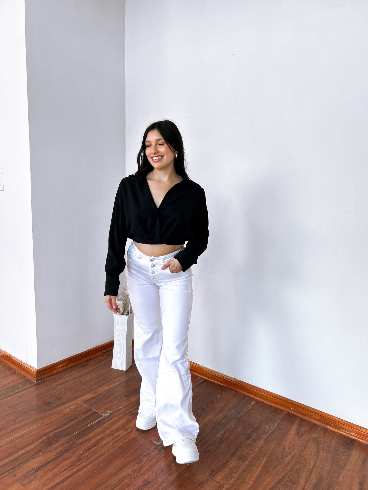 Jeans Flare control abdomen blancos
